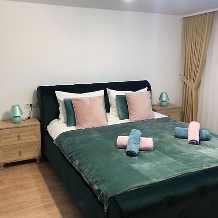 Ultra Central Apartment, Free Parking Oradea - Stray Cats Εξωτερικό φωτογραφία